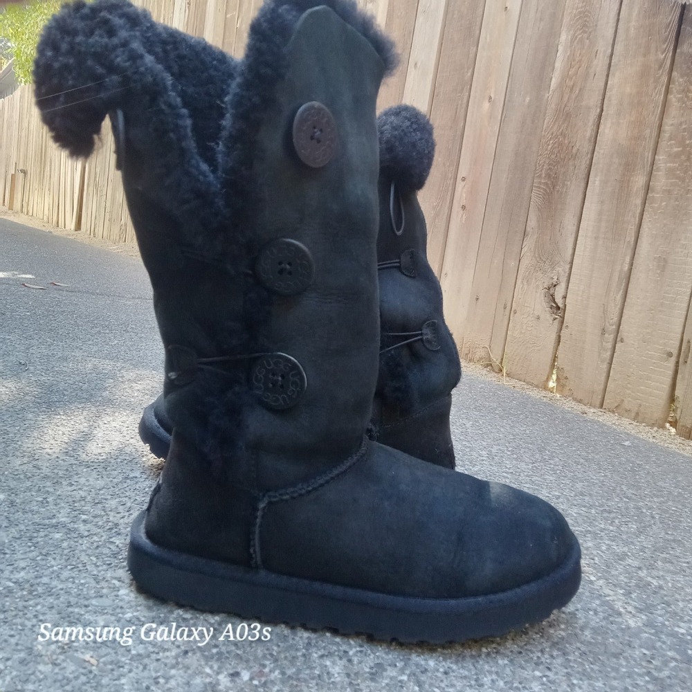 UGG Australia Baily triple Button Black Leather Boots size 7